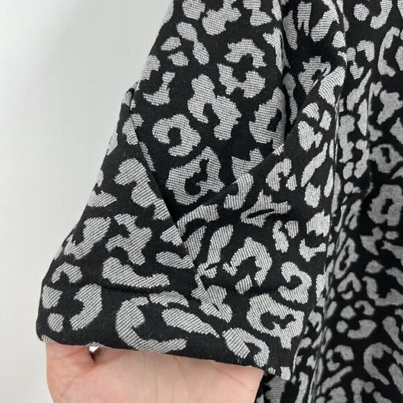 Banana Republic Leopard Puff Sleeve Blouse - Picture 5 of 8